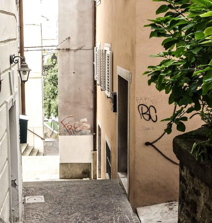 Casa Vacanze All'Angolo Trieste Eksteriør billede